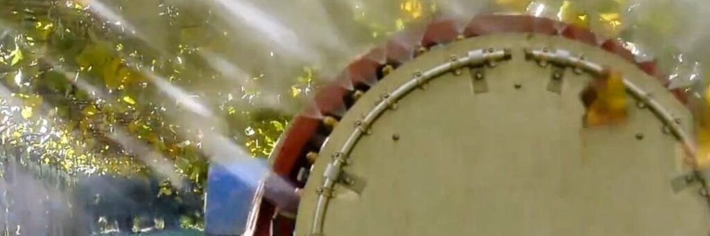 Croplands Kiwiliner sprayer among the vines